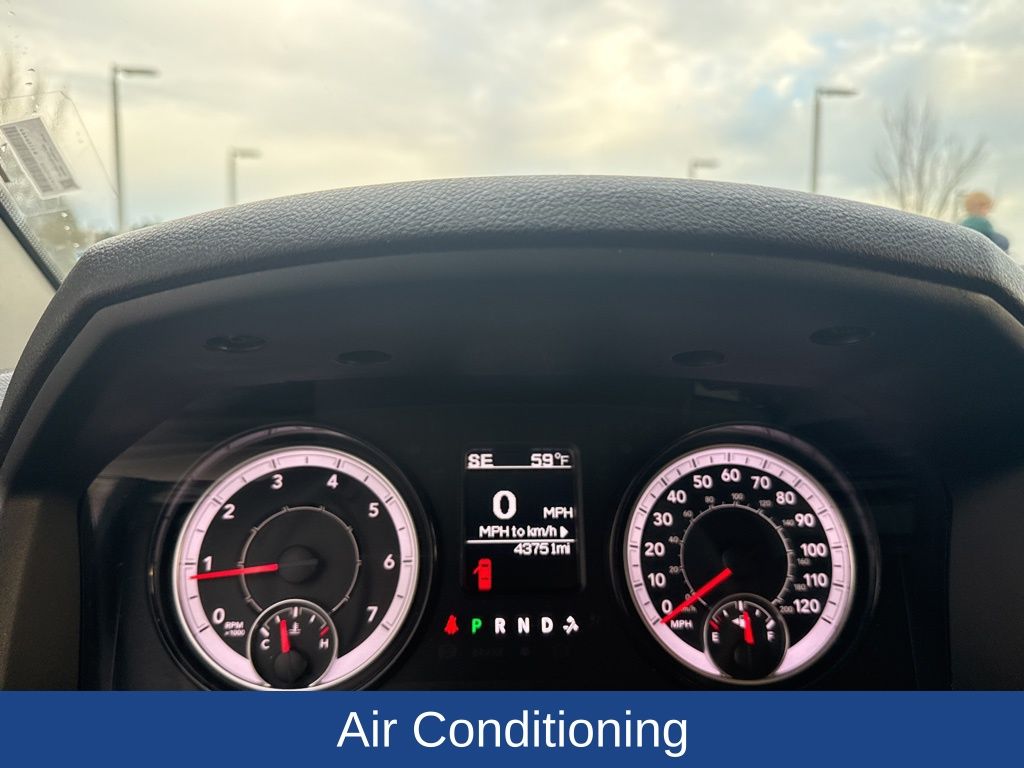 2024 Ram 1500 Classic SLT Quad Cab 4x4 6'4" Box