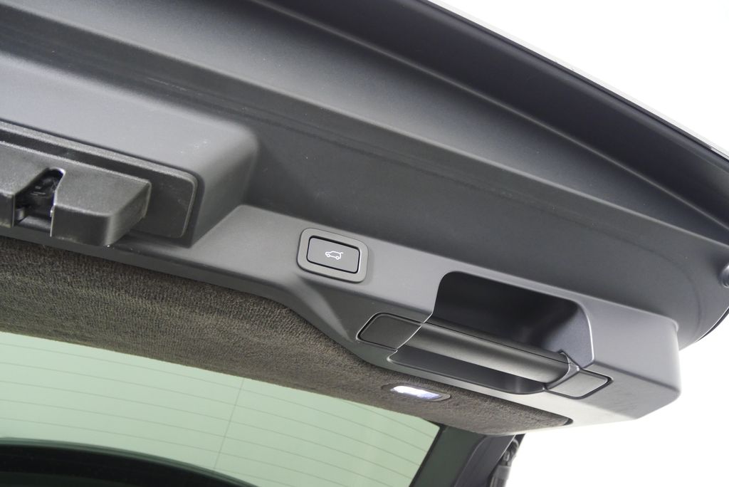 Thumbnail: 2022 Land Rover Range Rover Sport - 19