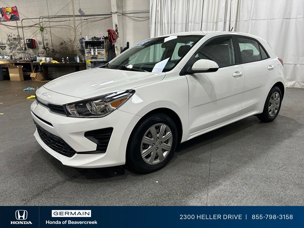 Used 2023 White Kia S image 4