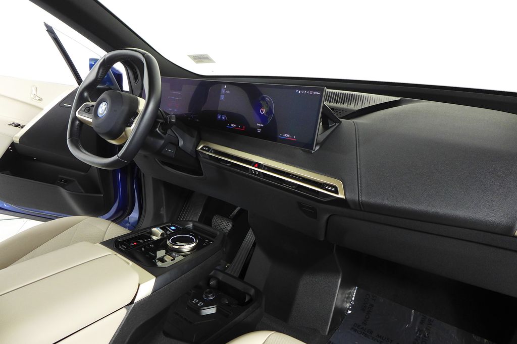 Thumbnail: 2023 BMW iX - 12