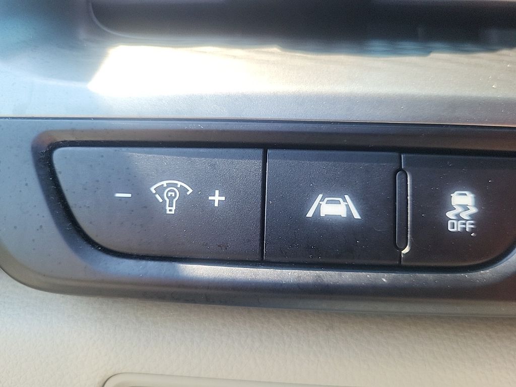 2022 Black Kia Carnival LX FWD Van