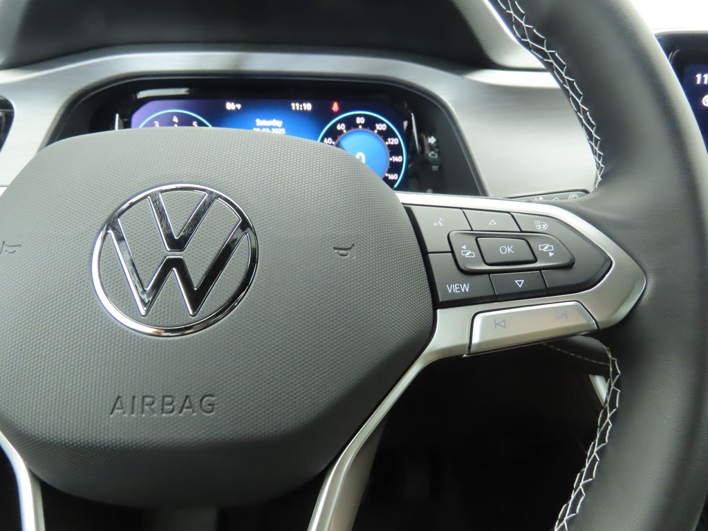 Thumbnail: 2025 Volkswagen Atlas - 12