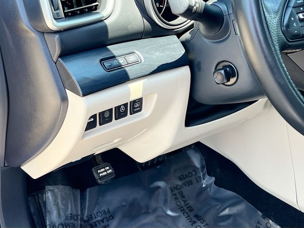 2023 Nissan Maxima Platinum - Photo 10