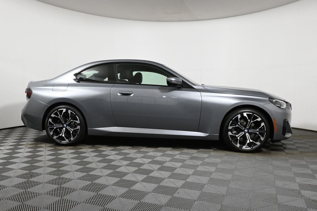 Thumbnail: 2025 BMW 2 Series - 8