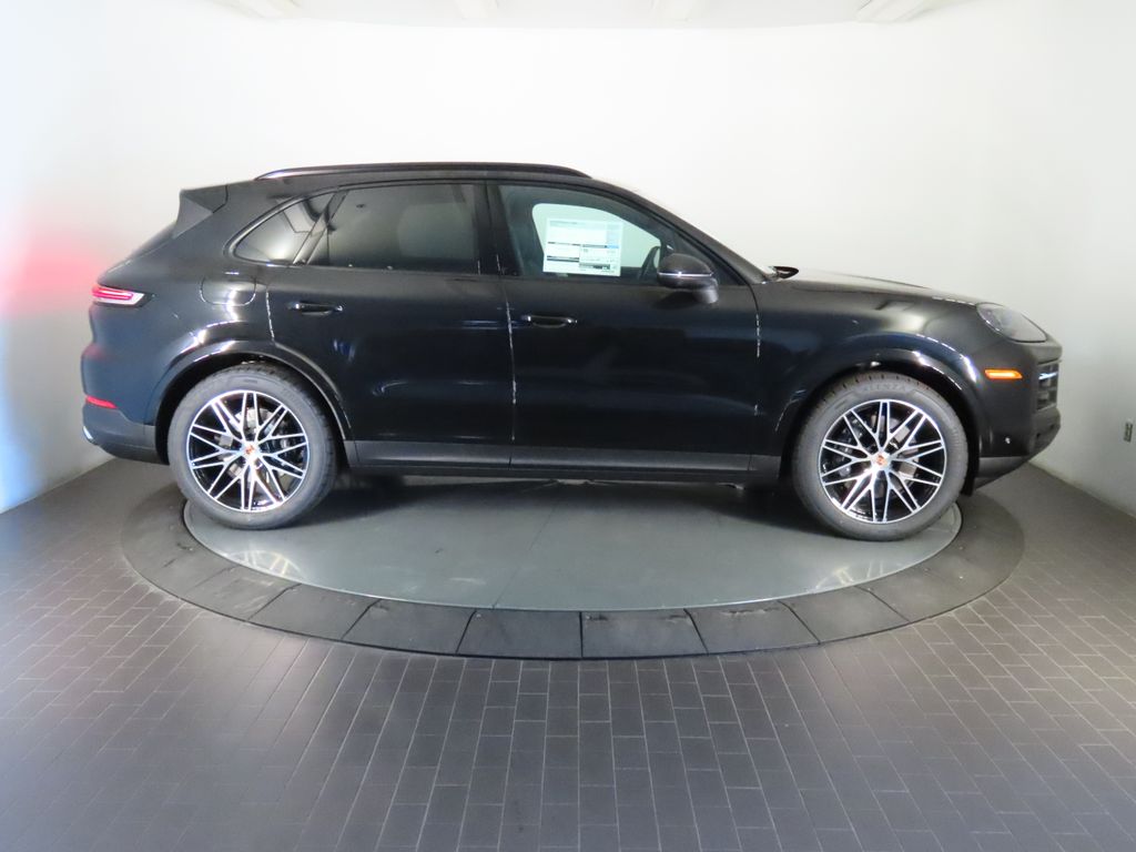 Thumbnail: 2026 Porsche Cayenne - 8