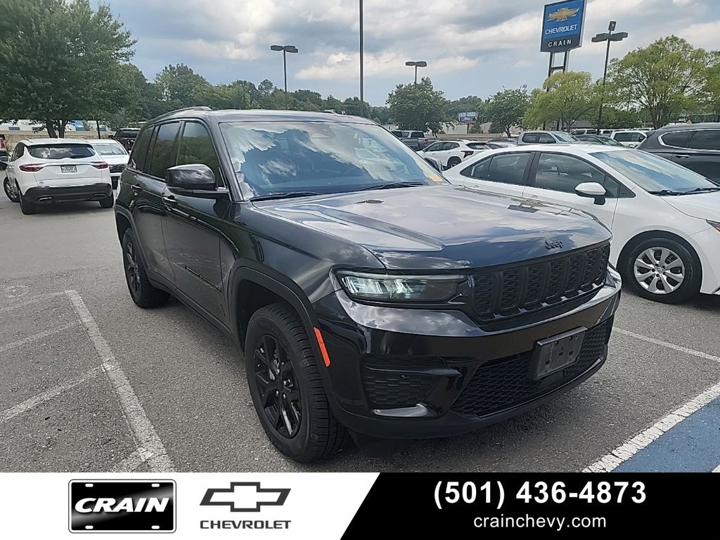  2024 Jeep Grand Cherokee Altitude 4WD   