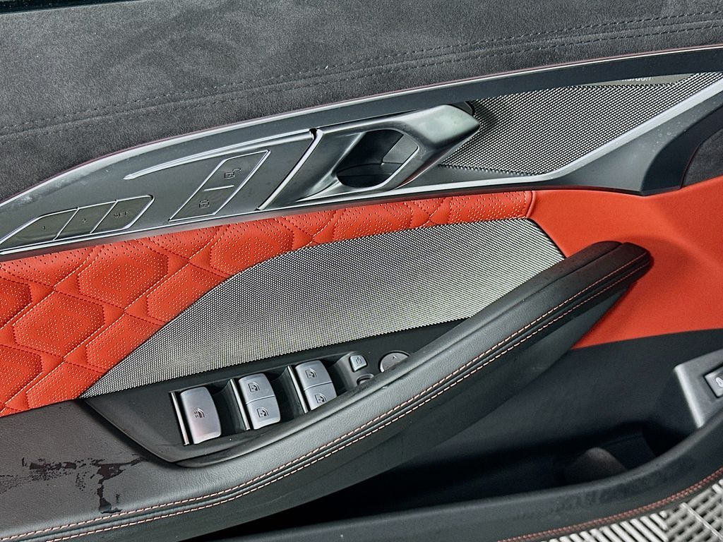 Thumbnail: 2025 BMW M8 - 19