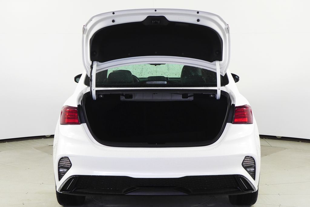 Thumbnail: 2024 Kia Forte - 10