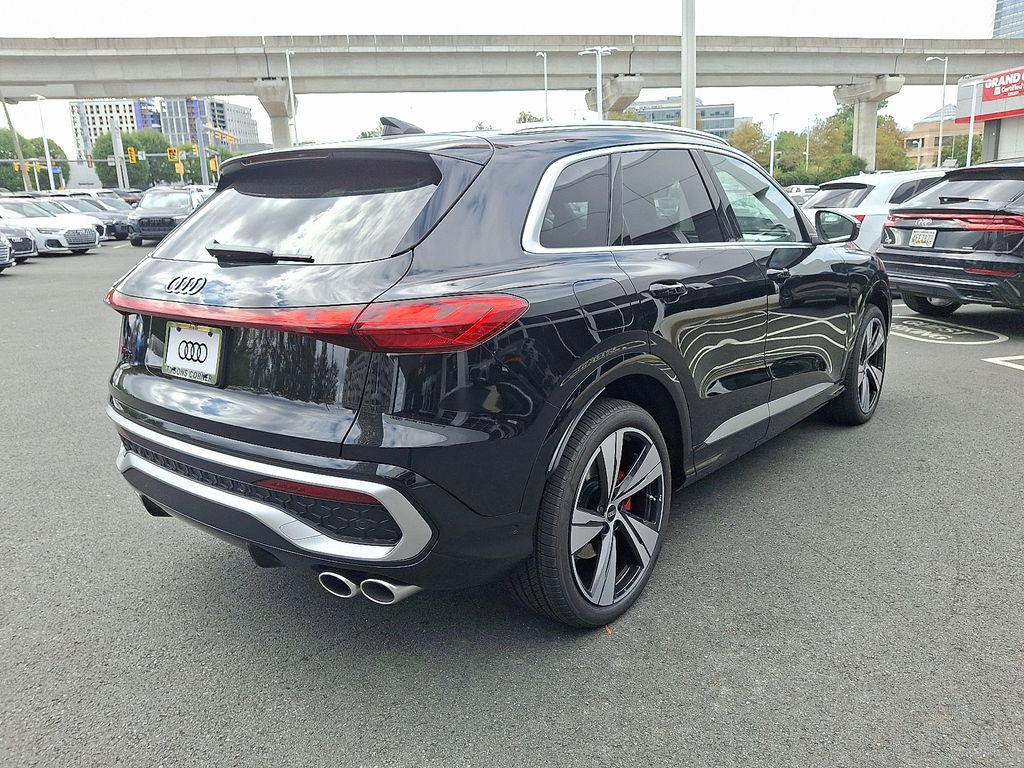 Thumbnail: 2025 Audi SQ5 - 3