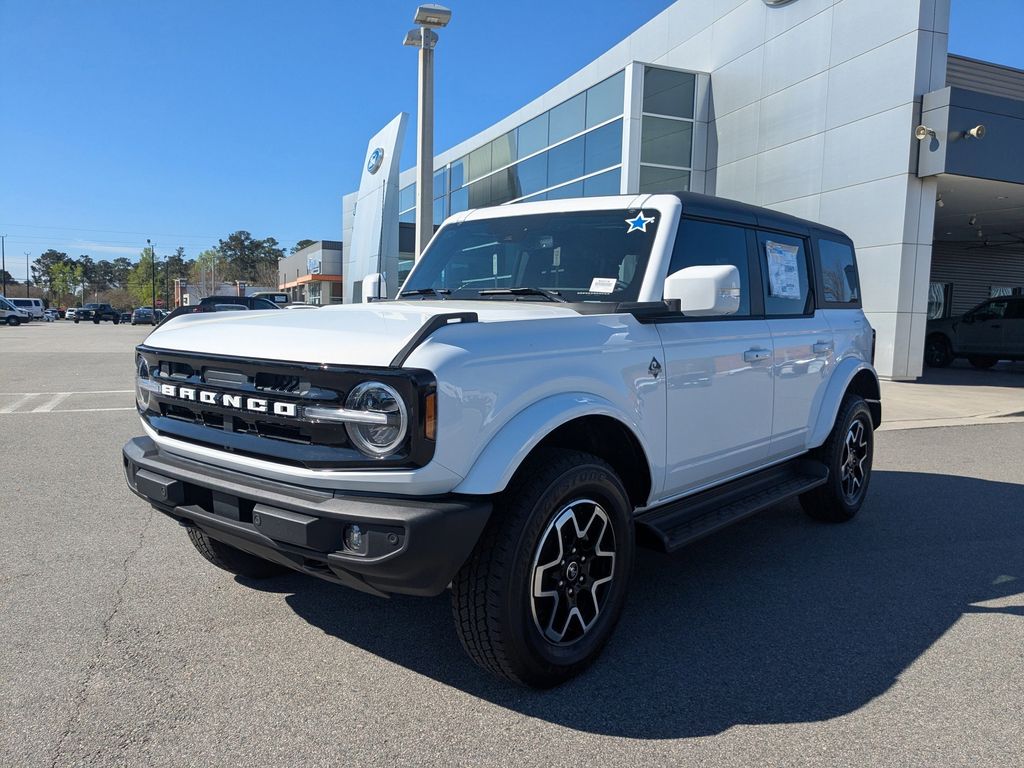 2025 Ford Bronco Outer Banks