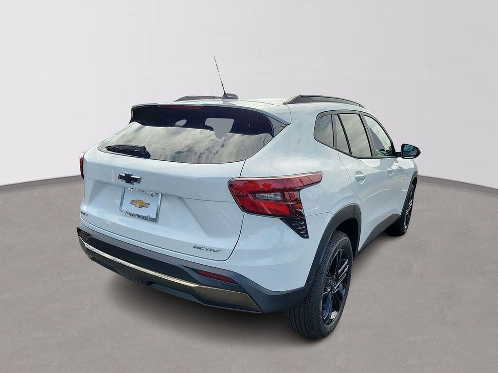 Thumbnail: 2025 Chevrolet Trax - 4