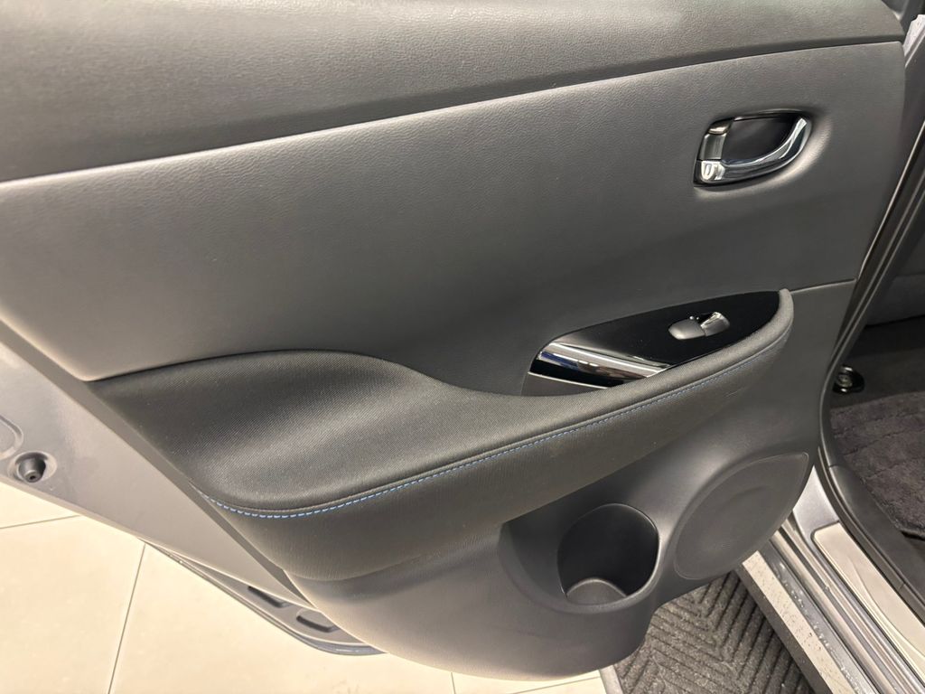 2023 Nissan Leaf SV Plus