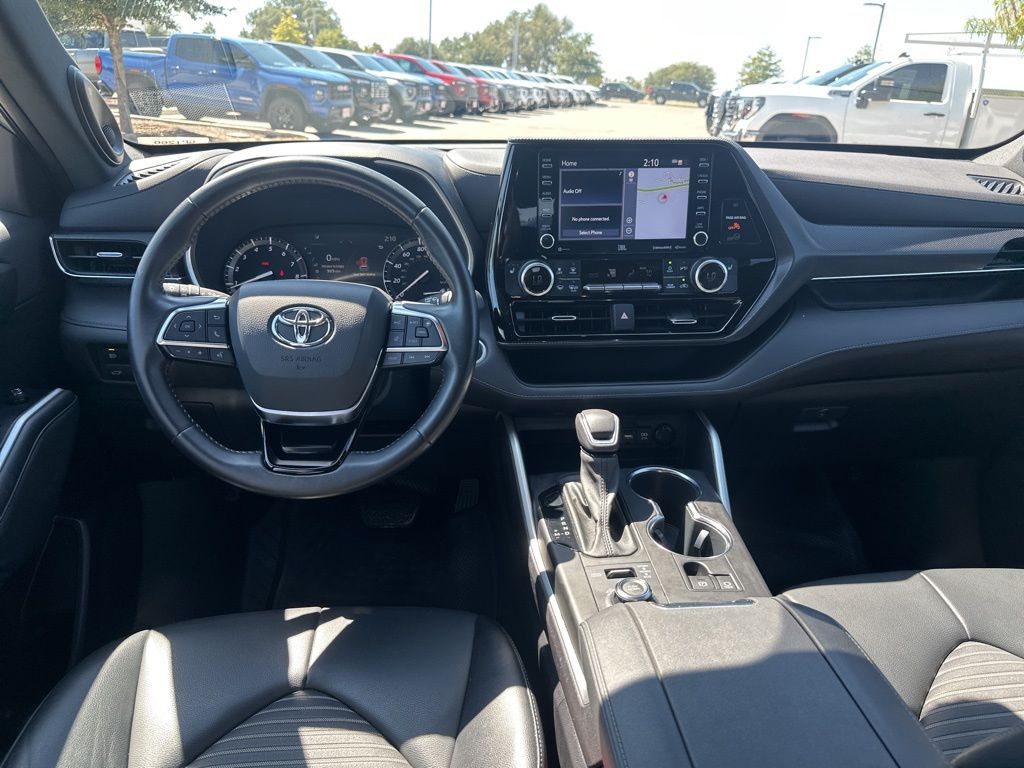 Used Car 2021 Toyota Highlander  Xse For Sale Under $40,000 In Austin, Texas