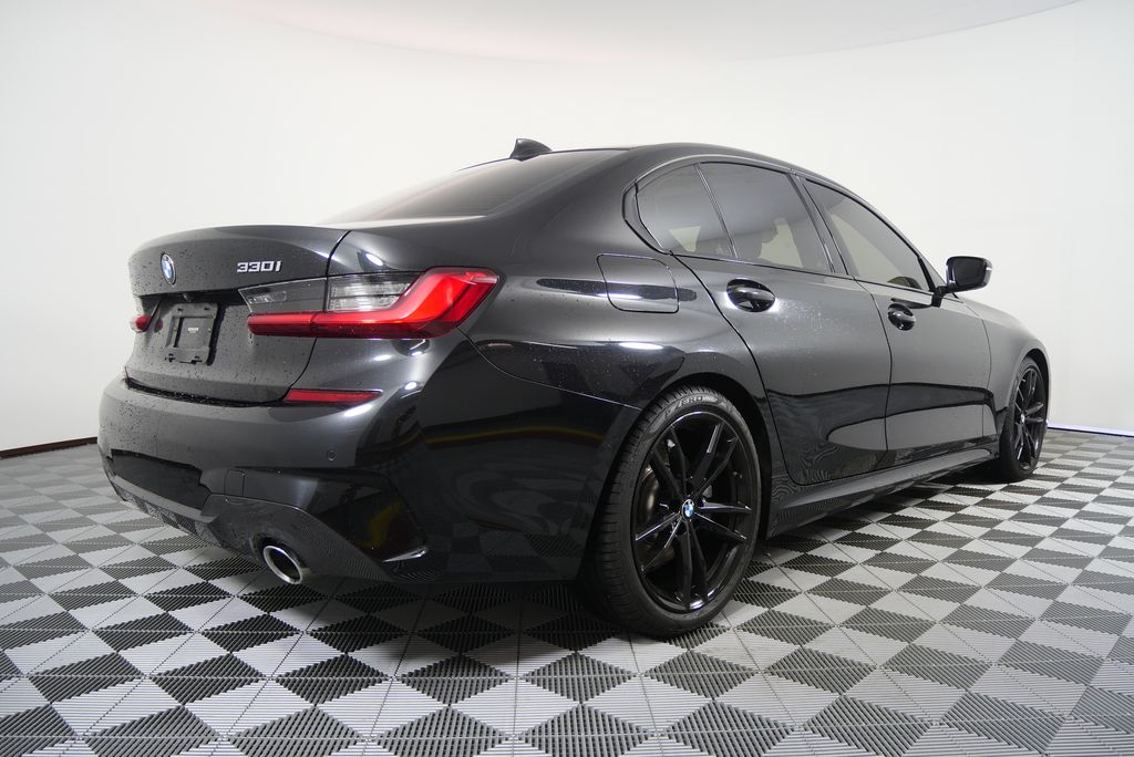 Thumbnail: 2020 BMW 3 Series - 3