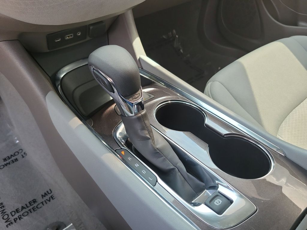 Certified Used 2025 White Chevrolet LT image 27