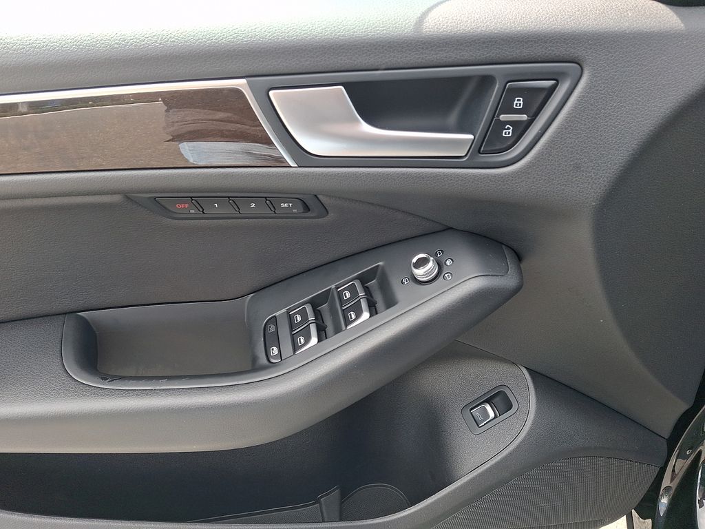 Thumbnail: 2014 Audi Q5 - 12