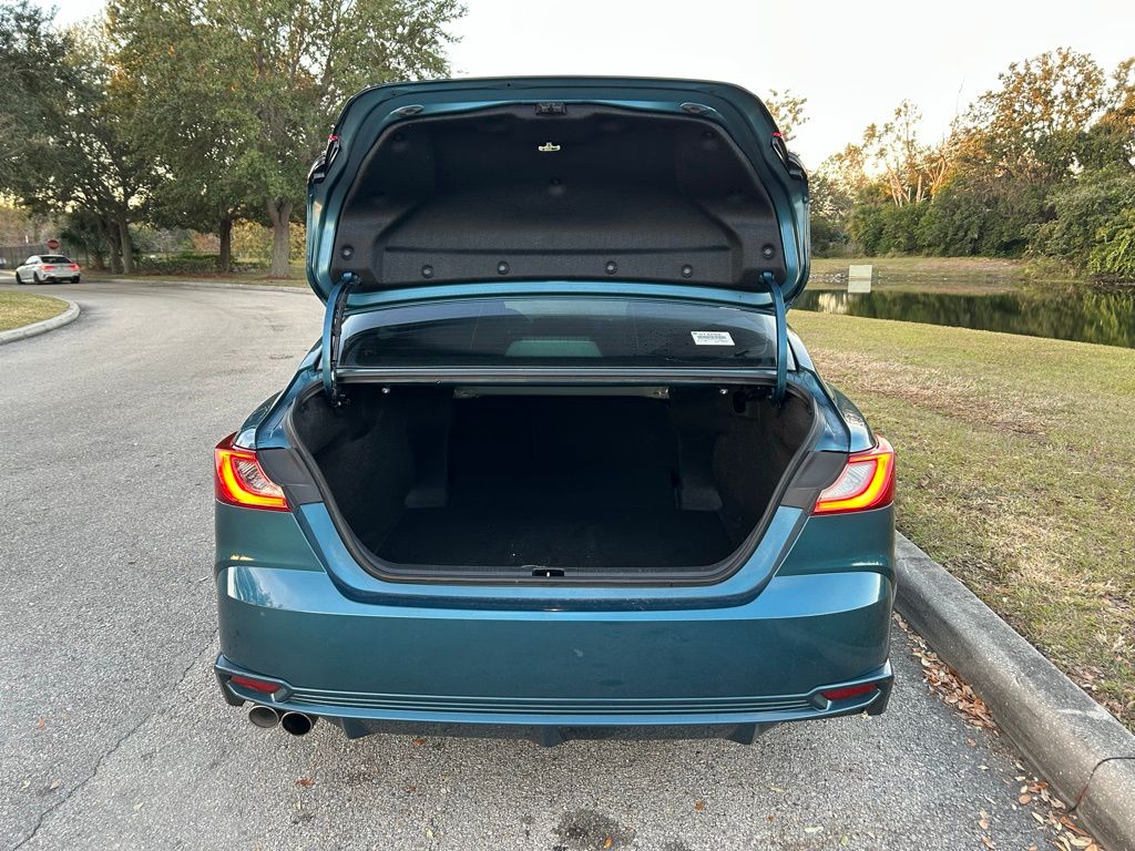 Thumbnail: 2025 Toyota Camry - 10