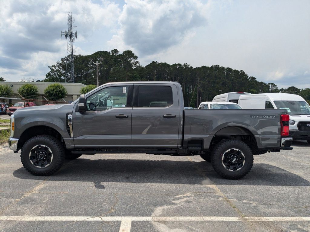 2025 Ford F-350 Super Duty XLT