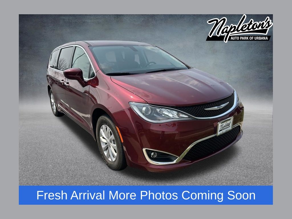 Velvet Red Pearlcoat 2018 Chrysler Pacifica Minivan Front-Wheel Drive 9-Speed Automatic