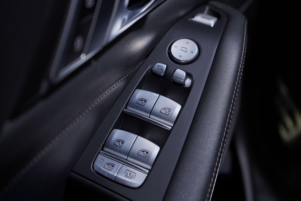 Thumbnail: 2023 BMW X7 - 18