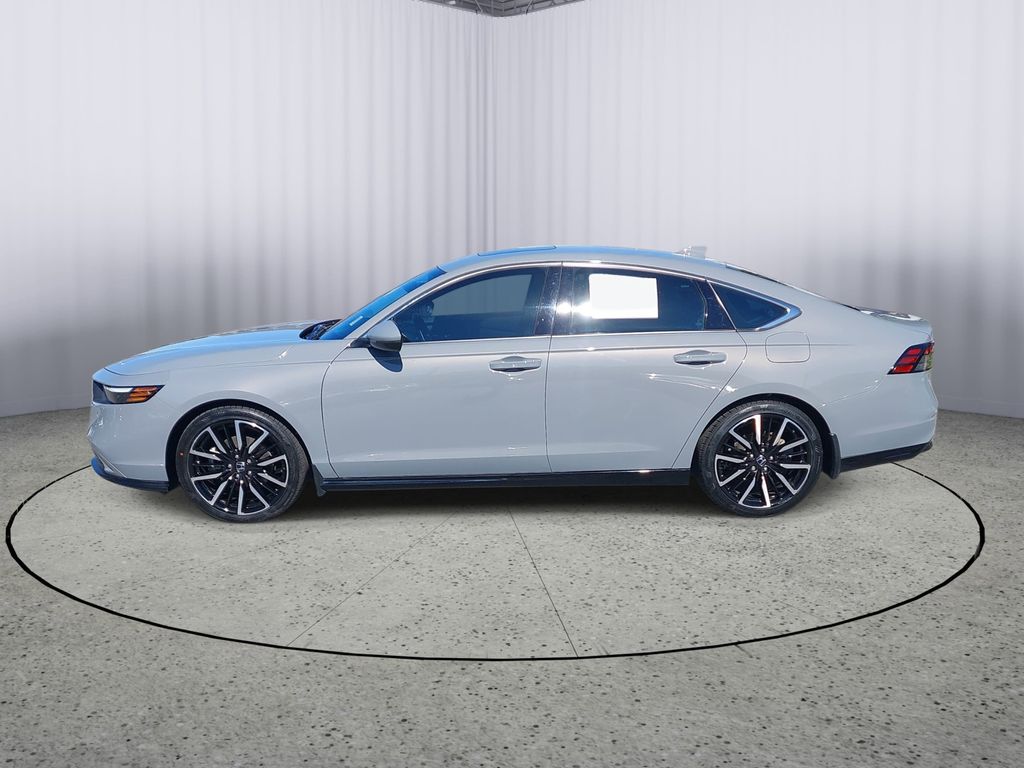 Used 2024  Honda Touring image 6