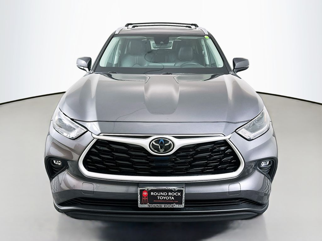 Thumbnail: 2023 Toyota Highlander - 2