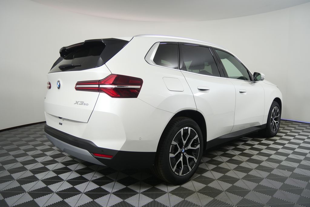 Thumbnail: 2026 BMW X3 - 3