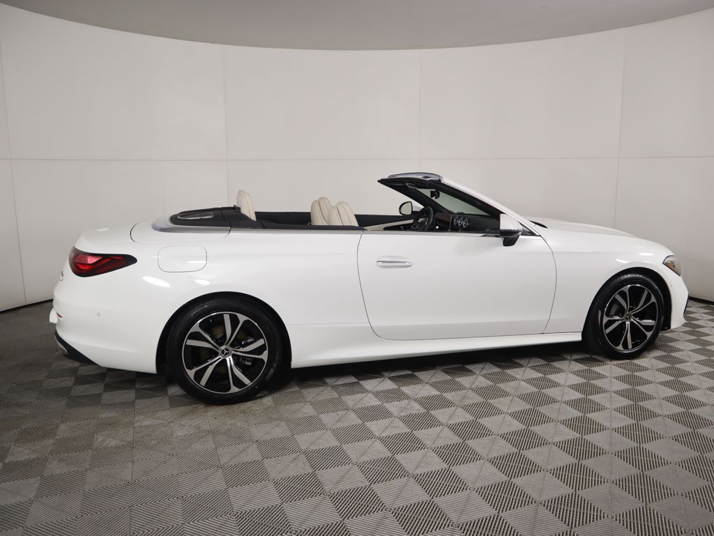 Thumbnail: 2025 Mercedes-Benz CLE - 4