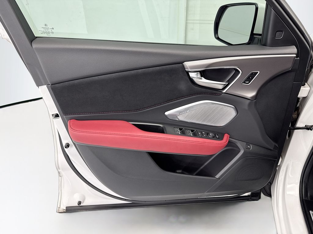 Thumbnail: 2023 Acura RDX - 23