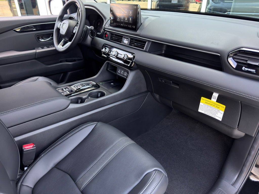 2025 Honda Pilot EX-L Black at Community Honda