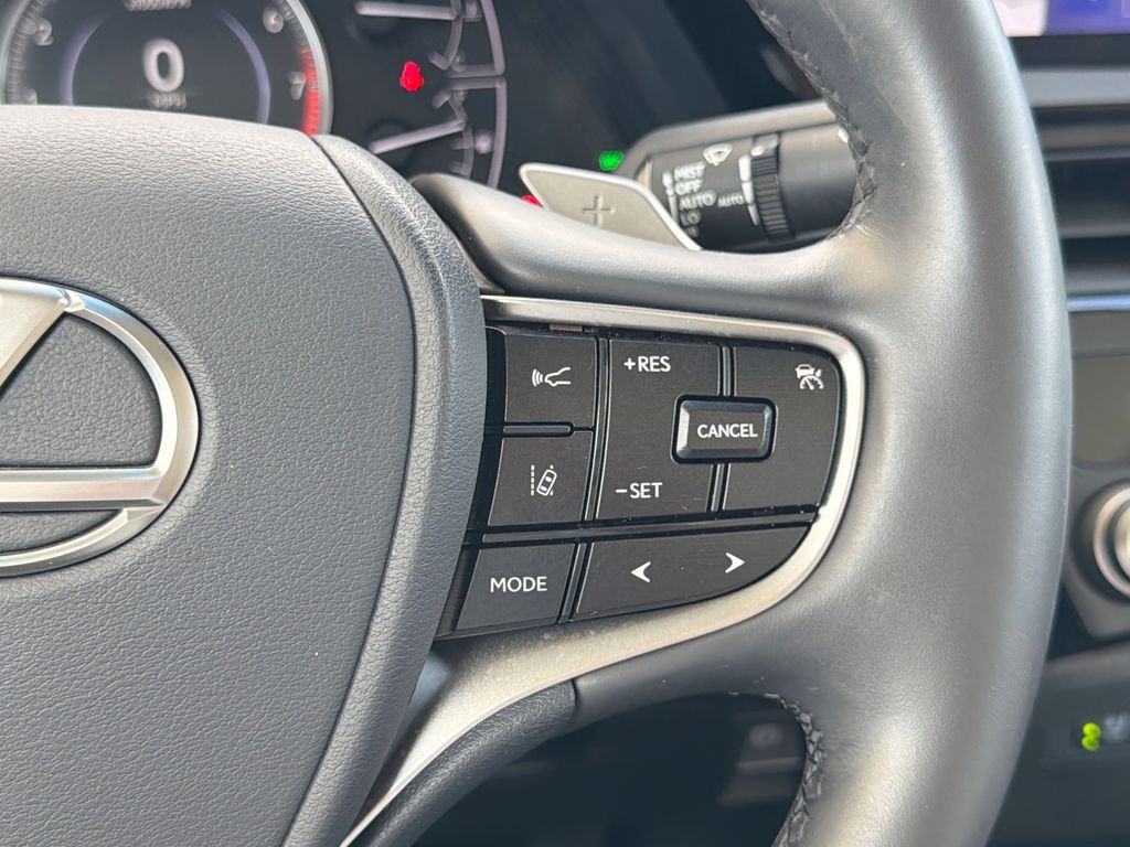 Thumbnail: 2024 Lexus ES - 27