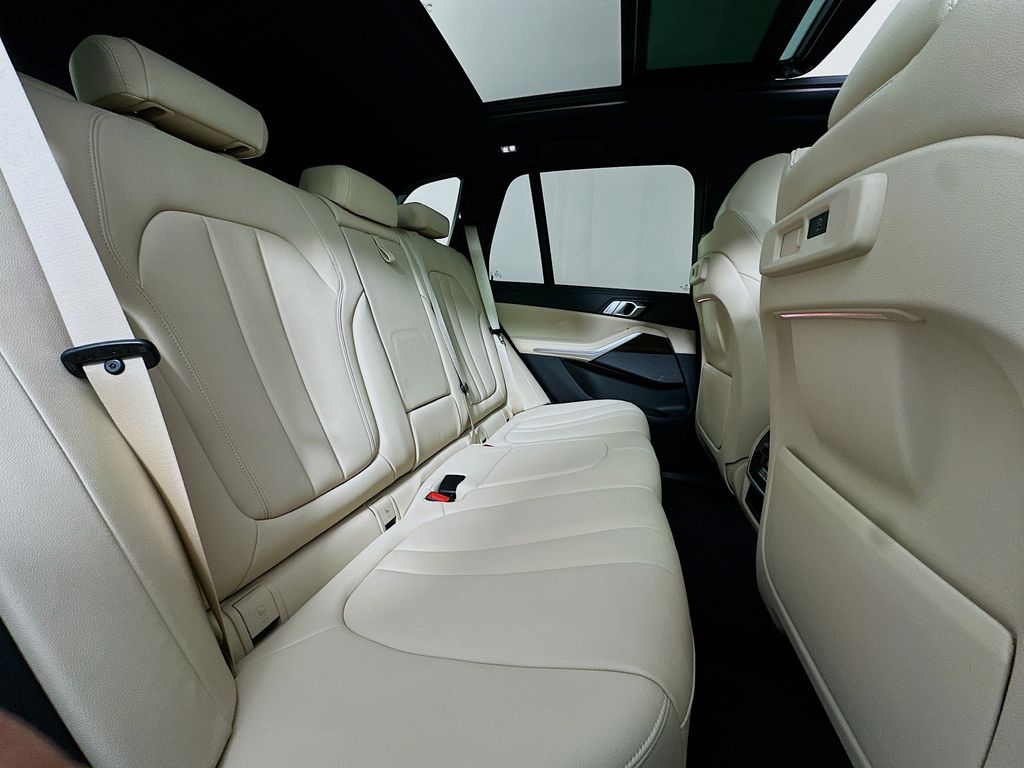 Thumbnail: 2020 BMW X5 - 29