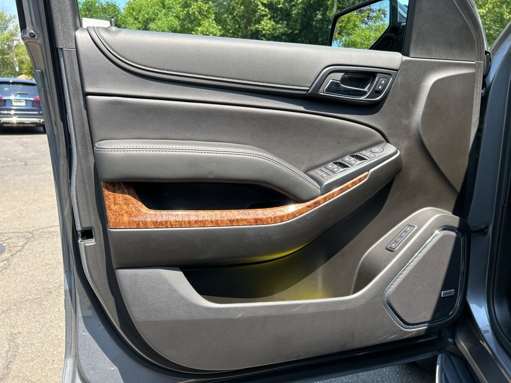 Thumbnail: 2020 Chevrolet Suburban - 9