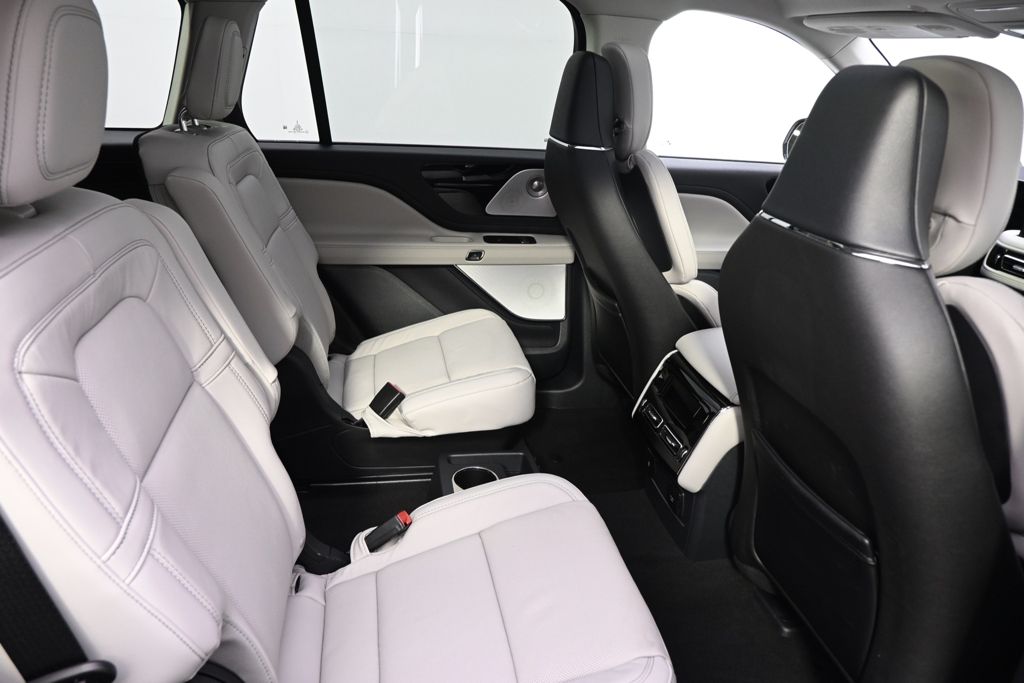 New 2026 White Lincoln Reserve image 18