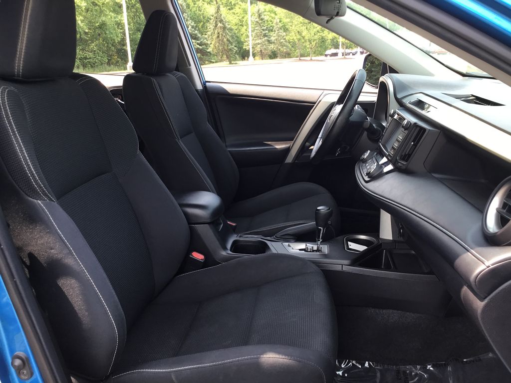 Thumbnail: 2018 Toyota RAV4 - 13