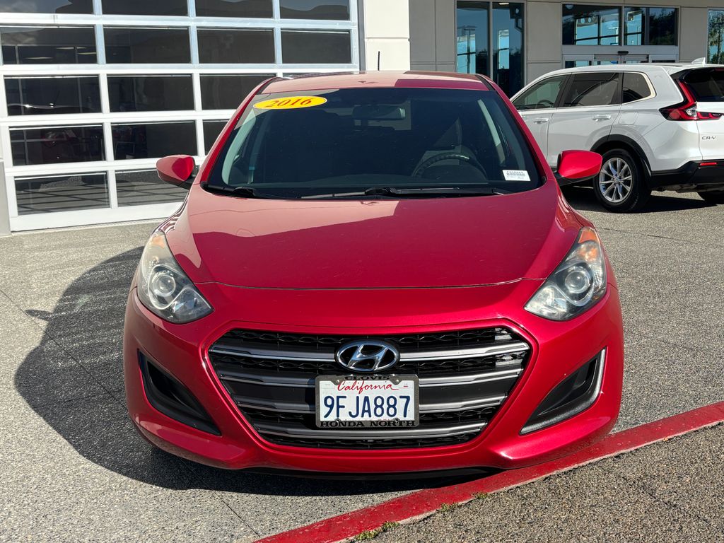 Thumbnail: 2016 Hyundai Elantra - 2