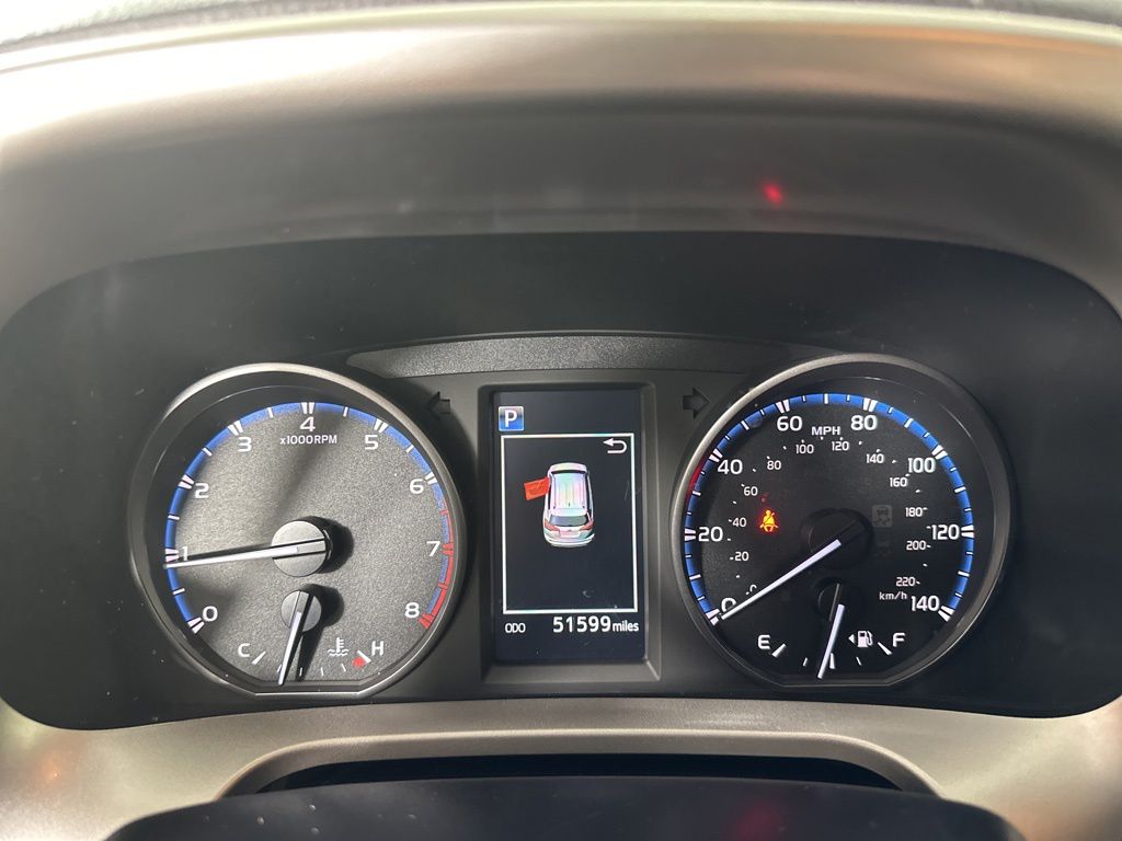 Used 2018 Gray Toyota XLE image 4