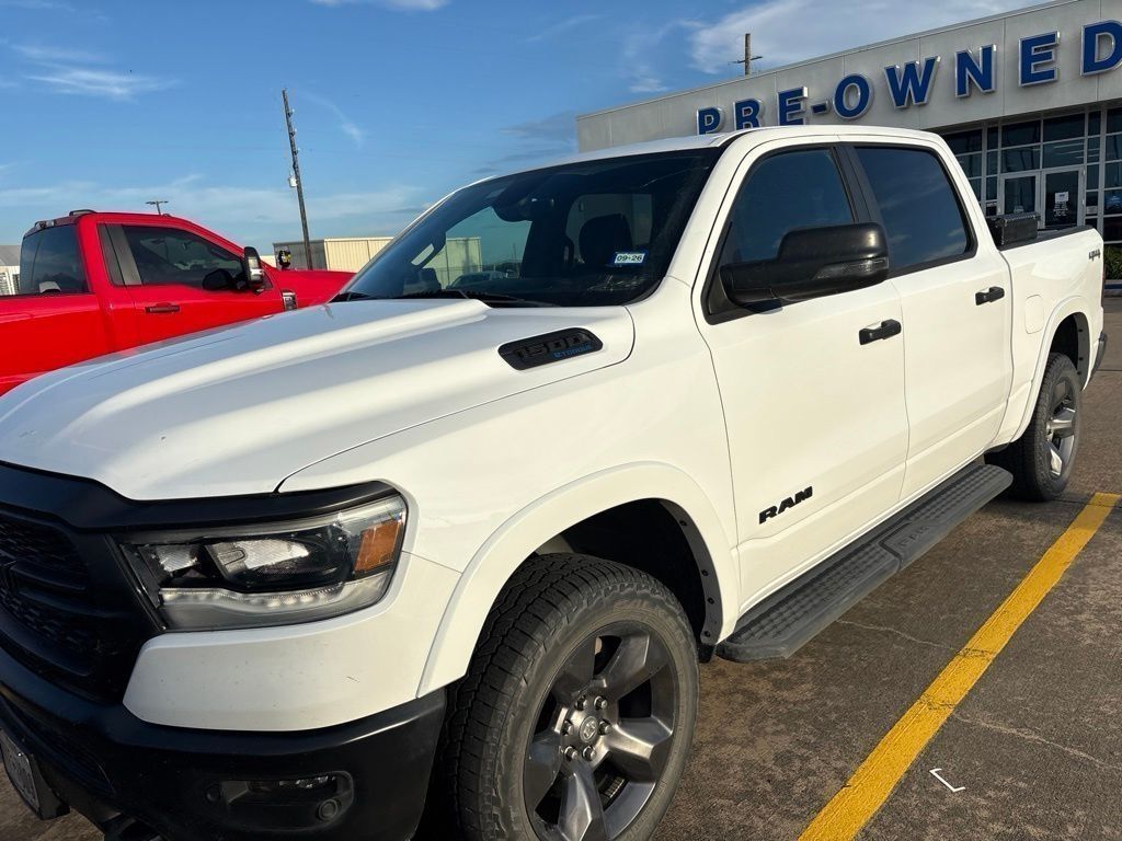 Bright White Clearcoat 2023 RAM 1500 Pickup Truck Four-Wheel Drive 8-Speed Automatic
