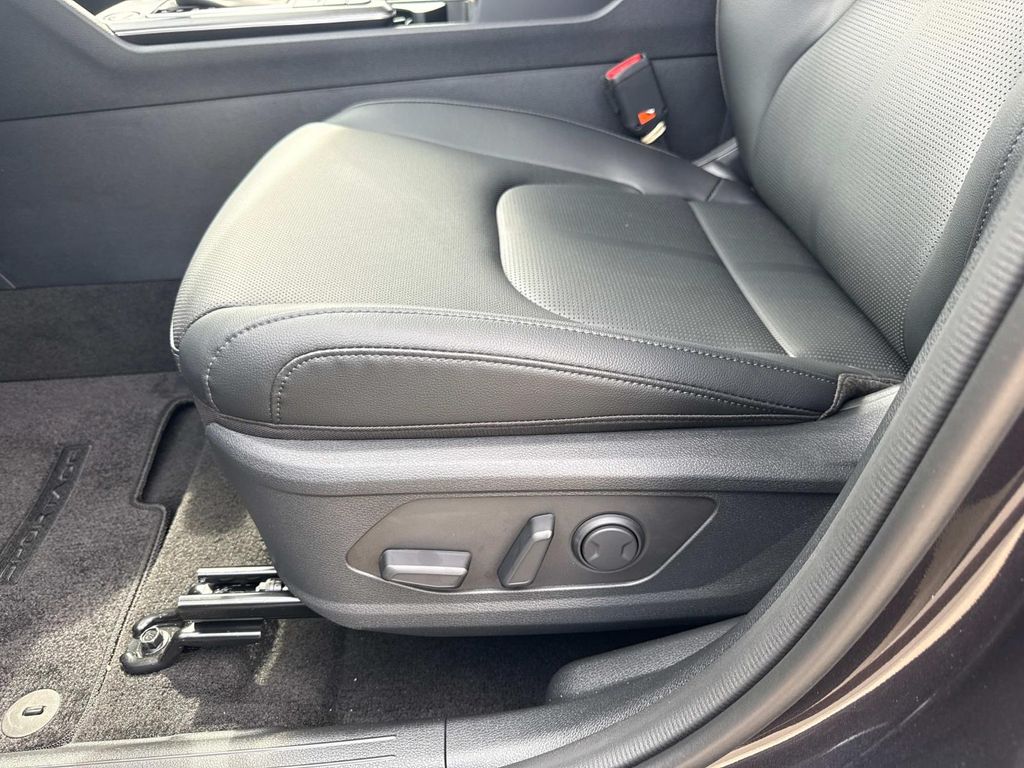 New 2026 Gray Kia EX image 18