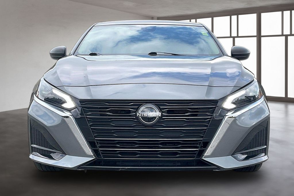 Used 2024 Nissan Altima Sedan