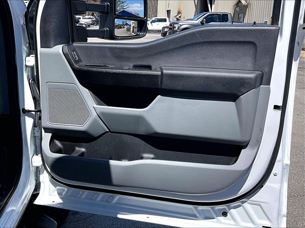 2024 Ford F-350SD — photo 12