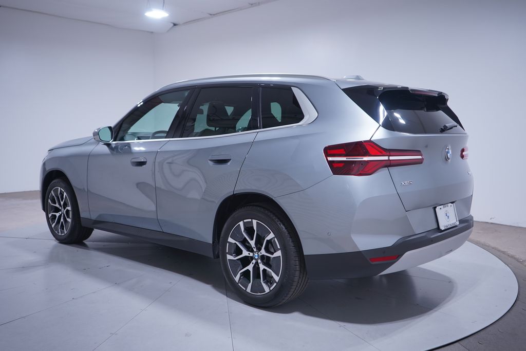 Thumbnail: 2025 BMW X3 - 3
