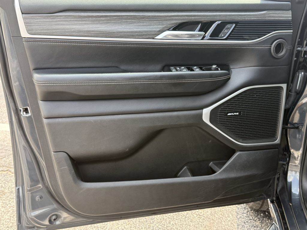 2024 Jeep Wagoneer Series II  at River Oaks CDJR