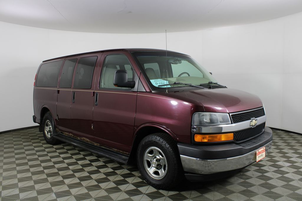 Berry Red Metallic 2003 Chevrolet Express Van All-Wheel Drive 4-Speed Automatic Overdrive