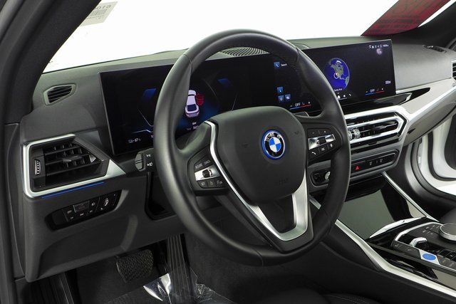 2024 BMW i4 eDrive40 28