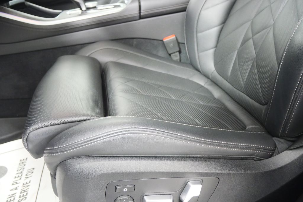 Thumbnail: 2023 BMW X5 - 10