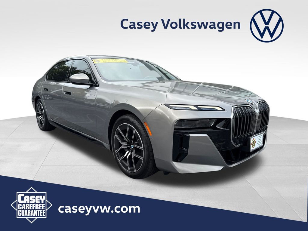 2025 BMW 7 Series 740i RWD