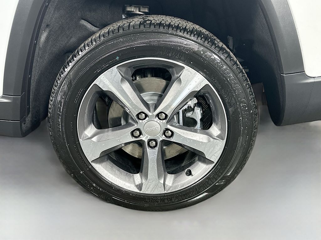 New 2026 White/off-white Jeep Limited image 17