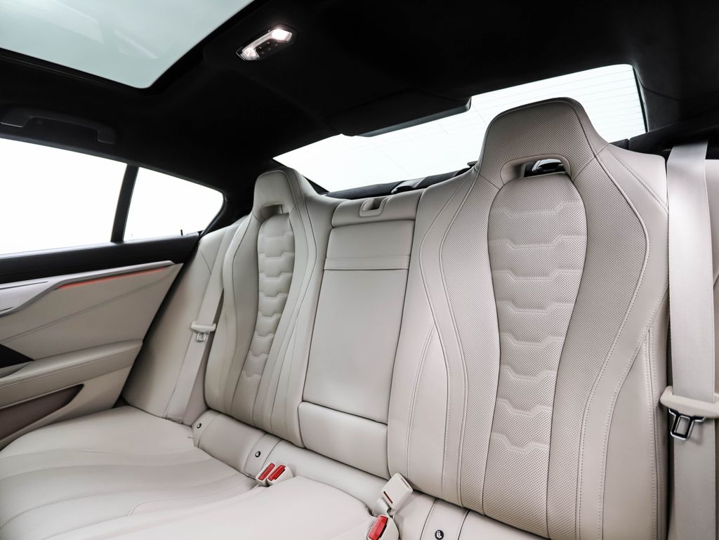 Thumbnail: 2023 BMW 8 Series - 23