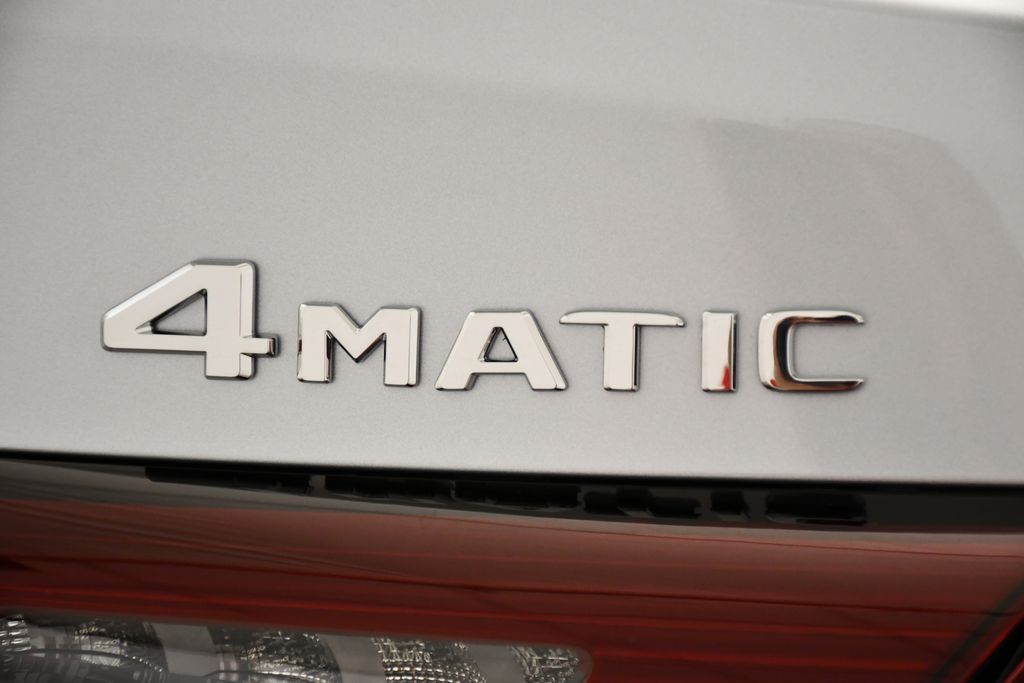 Thumbnail: 2026 Mercedes-Benz GLC - 10